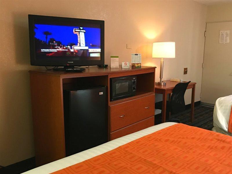 Howard Johnson By Wyndham Pigeon Forge Ngoại thất bức ảnh