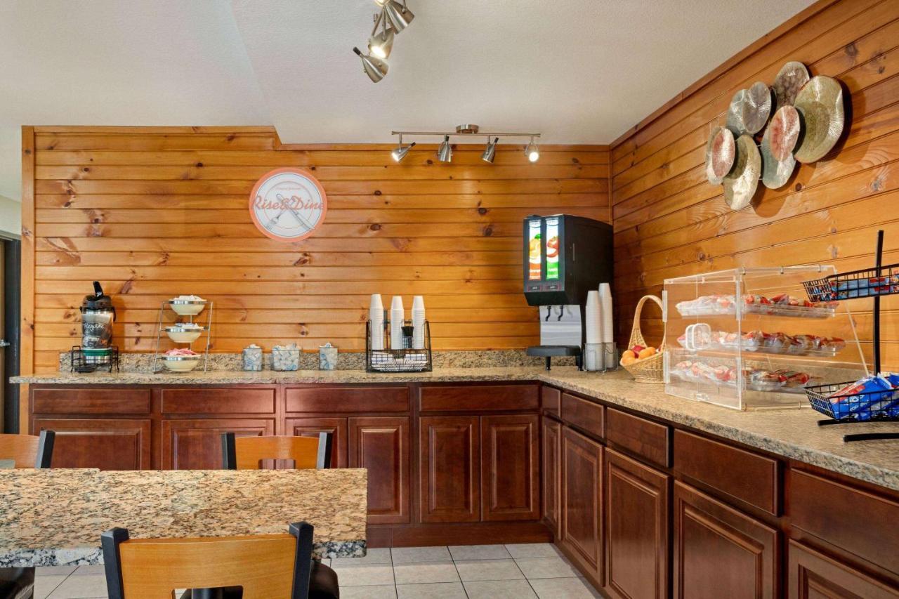 Howard Johnson By Wyndham Pigeon Forge Ngoại thất bức ảnh