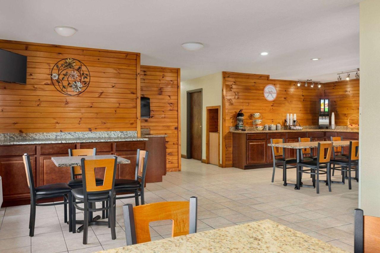 Howard Johnson By Wyndham Pigeon Forge Ngoại thất bức ảnh