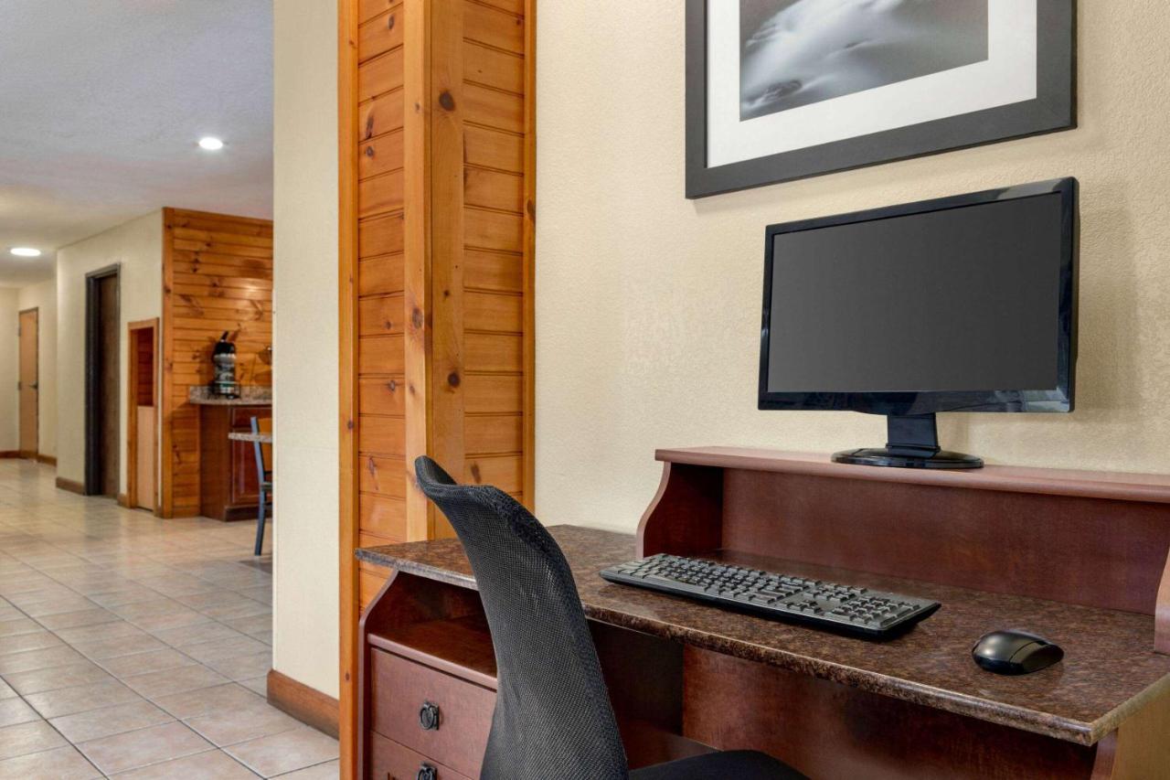 Howard Johnson By Wyndham Pigeon Forge Ngoại thất bức ảnh