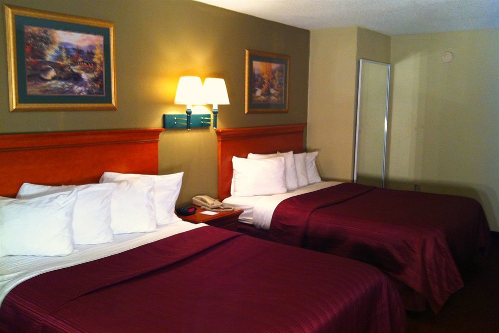 Howard Johnson By Wyndham Pigeon Forge Ngoại thất bức ảnh