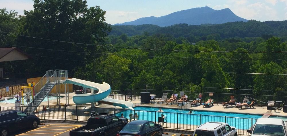 Howard Johnson By Wyndham Pigeon Forge Ngoại thất bức ảnh